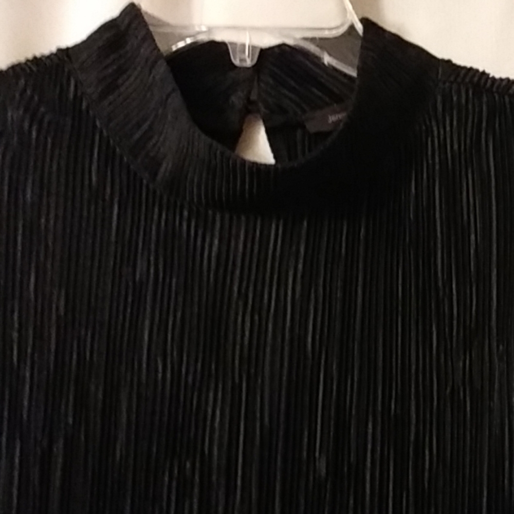 Blouse - Picture 2 of 3